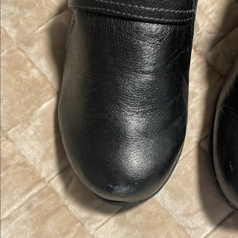 Naturalizer’s Black Leather Shoes - Picture 4 of 4